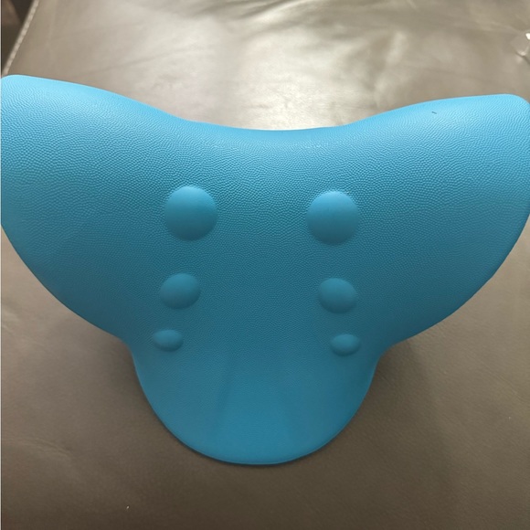 NWOT. RestCloud P.Health Neck and Shoulder Relaxer. - Picture 1 of 5